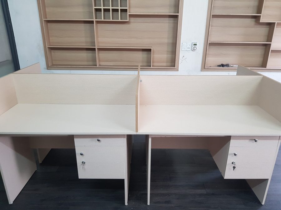 Bàn cụm nhân viên - Mẫu 6498